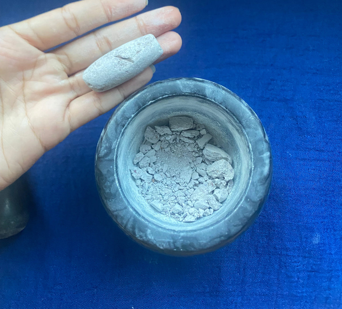 Efun (Loose Chalky Powder | Variants Available)