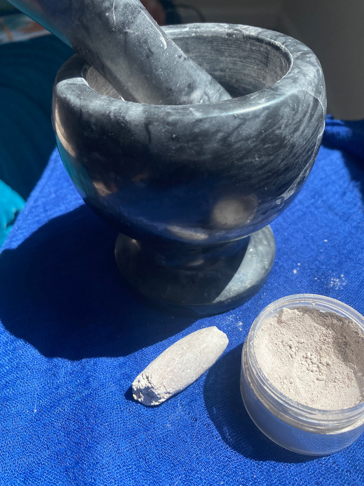 Efun (Loose Chalky Powder | Variants Available)
